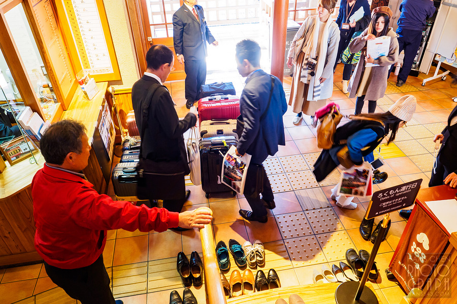 ROKUMON 列車之旅